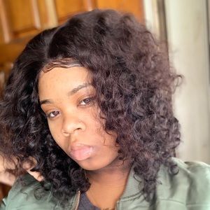 Meet your Posher, Daisha